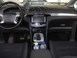 Schwarz Gebraucht 2010 Ford S-MAX Titanium Van / Kleinbus | 9.900 €