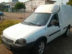Weiß Gebraucht 2001 Opel Combo Van / Kleinbus | 950 €