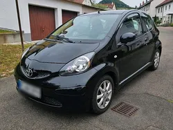 Schwarz Gebraucht 2006 Toyota Aygo Kleinwagen | 2.500 €