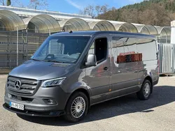 Grau Gebraucht 2024 Mercedes Sprinter Van | 75.000 €