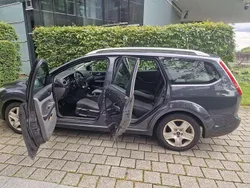 Grau Gebraucht 2010 Ford Focus Style Kombi | 2.800 € (Fairer Preis)