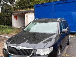 Schwarz Gebraucht 2010 Skoda Superb Kombi | 5.000 € (Fairer Preis)