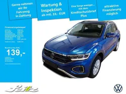 Blau Gebraucht 2024 VW T-Roc Life SUV | 26.850 € (Guter Preis)