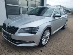 Silber Gebraucht 2017 Skoda Superb LAURIN & KLEMENT Kombi | 15.980 € (Guter Preis)