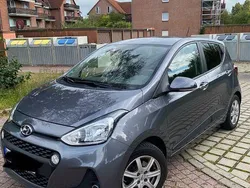 Grau Gebraucht 2016 Hyundai i10 Style Kleinwagen | 12.299 € (Fairer Preis)