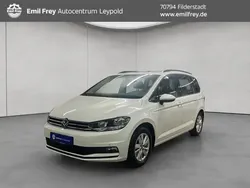 Deep black pearlescent Gebraucht 2023 VW Touran Comfortline Van / Kleinbus | 31.826 € (Fairer Preis)