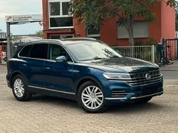 Blau Gebraucht 2020 VW Touareg Elegance SUV | 39.900 € (Fairer Preis)