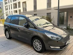 Grau Gebraucht 2017 Ford Galaxy Titanium Van / Kleinbus | 10.750 €