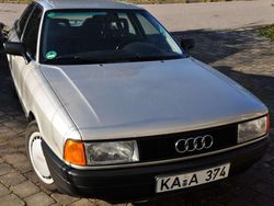 Silber Gebraucht 1988 Audi 80 Limousine | 2.999 €