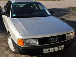 Silber Gebraucht 1988 Audi 80 Limousine | 2.999 €