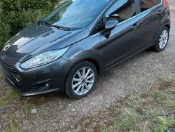 Grau Gebraucht 2017 Ford Fiesta Titanium Kleinwagen | 9.850 € (Fairer Preis)