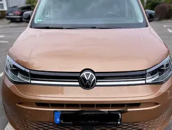 Braun Gebraucht 2023 VW Caddy Life Van / Kleinbus | 28.500 € (Guter Preis)