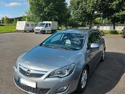 Grau Gebraucht 2011 Opel Astra Kombi | 2.500 € (Superpreis)