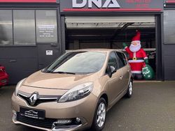 Braun Gebraucht 2014 Renault Scénic III Bose Edition Van / Kleinbus | 7.994 € (Teuer)