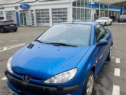 Blau Gebraucht 2001 Peugeot 206 CC Cabrio | 800 €