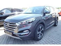 Grau Gebraucht 2017 Hyundai Tucson Style SUV | 15.980 € (Fairer Preis)