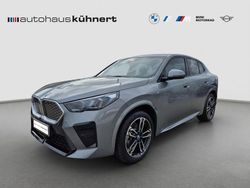 Skyscraper grau metallic Gebraucht 2025 BMW iX2 M Sport SUV | 49.785 € (Superpreis)