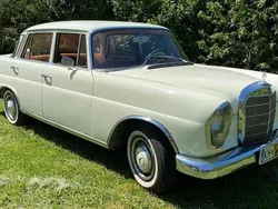 Weiß Gebraucht 1966 Mercedes 230 Limousine | 15.000 €