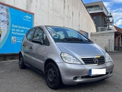 Silber Gebraucht 2001 Mercedes A140 Classic Kleinwagen | 1.200 € (Guter Preis)