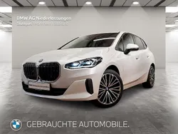 Weiß Gebraucht 2022 BMW 218 Active Tourer Sport Line Van / Kleinbus | 26.880 € (Fairer Preis)
