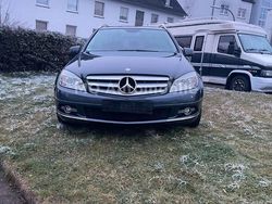Grau Gebraucht 2008 Mercedes C200 Limousine | 5.999 € (Guter Preis)