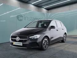 Schwarz Gebraucht 2023 Mercedes B180 Progressive Van / Kleinbus | 29.620 € (Fairer Preis)