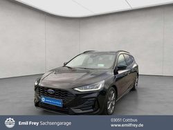Agate black metallic Gebraucht 2024 Ford Focus ST-Line X Kombi | 24.440 € (Guter Preis)
