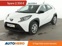 Weiß Gebraucht 2024 Toyota Aygo Business Edition Kleinwagen | 14.640 € (Guter Preis)