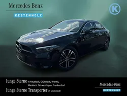 Kosmosschwarz Gebraucht 2024 Mercedes A200 Progressive Limousine | 32.550 € (Etwas zu teuer)