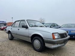 Silber Gebraucht 1986 Opel Ascona Limousine | 1.999 €