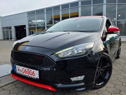 Schwarz Gebraucht 2016 Ford Focus ST-Line Limousine | 8.750 € (Guter Preis)