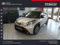 Beige Gebraucht 2024 Toyota Aygo Play Kleinwagen | 16.590 €