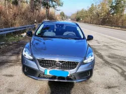 Gebraucht 2016 Volvo V40 CC Momentum Kombi | 13.600 € (Fairer Preis)