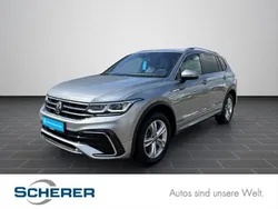 Pyritsilber metallic (metallic) Gebraucht 2024 VW Tiguan Allspace R-line SUV | 50.300 € (Teuer)
