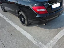 Schwarz Gebraucht 2013 Mercedes C250 Avantgarde Limousine | 6.800 € (Superpreis)