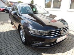 Deep black perleffekt Gebraucht 2023 VW Passat Kombi | 34.300 €