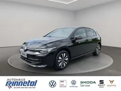 Grenadillschwarz metallic Neu 2025 VW Golf VIII Life Limousine | 36.303 € (Teuer)