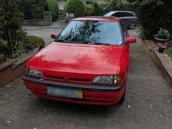 Rot Gebraucht 1994 Mazda 323 Coupé | 3.500 €
