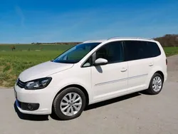 Weiß Gebraucht 2011 VW Touran Highline Van / Kleinbus | 7.750 € (Fairer Preis)