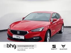 Pure rot Gebraucht 2022 Seat Leon Style Limousine | 17.630 € (Fairer Preis)