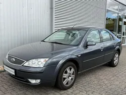 Grau Gebraucht 2004 Ford Mondeo Ghia Limousine | 1.850 € (Fairer Preis)