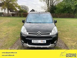 Schwarz Gebraucht 2014 Citroën Berlingo SELECTION Van / Kleinbus | 10.480 € (Teuer)