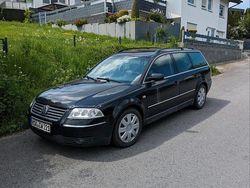 Schwarz Gebraucht 2002 VW Passat Highline Kombi | 1.099 € (Superpreis)