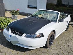 Weiß Gebraucht 2002 Ford Mustang Cabrio | 9.400 €