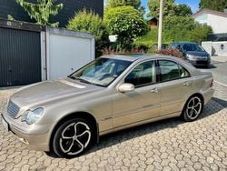 Gold Gebraucht 2000 Mercedes C220 Elegance Limousine | 14.999 €