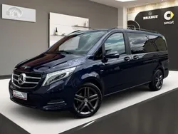 Blau Gebraucht 2016 Mercedes V250 Exclusive Van / Kleinbus | 48.988 € (Teuer)