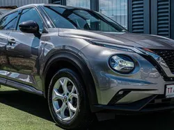 Grau Gebraucht 2021 Nissan Juke N-Connecta SUV | 16.499 € (Fairer Preis)