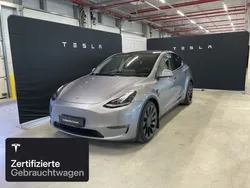 Quicksilver Gebraucht 2024 Tesla Model Y Performance SUV | 51.900 € (Teuer)