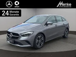 Grau Gebraucht 2024 Mercedes B200 Van / Kleinbus | 33.980 € (Teuer)