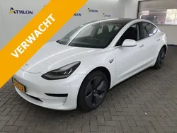 Weiß Gebraucht 2020 Tesla Model 3 Standard Range Limousine | 19.400 € (Guter Preis)